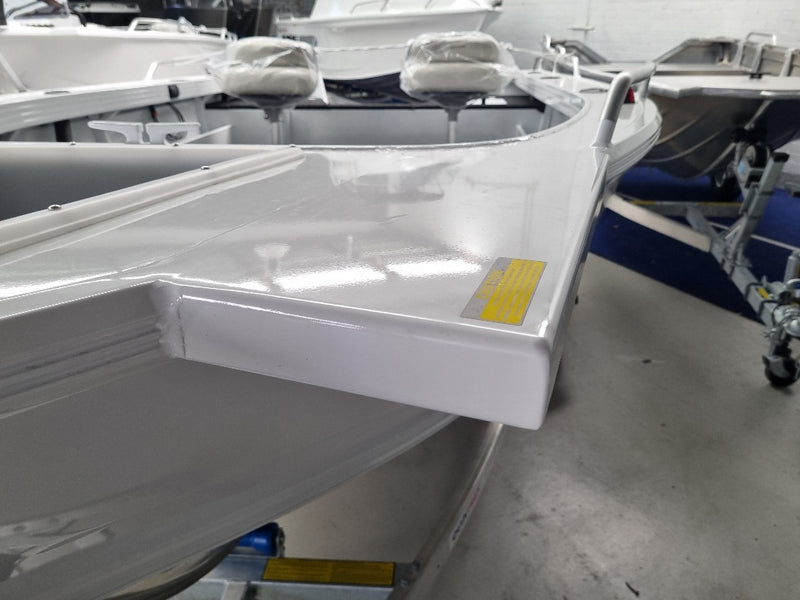 Quintrex 420 Renegade Tiller steer