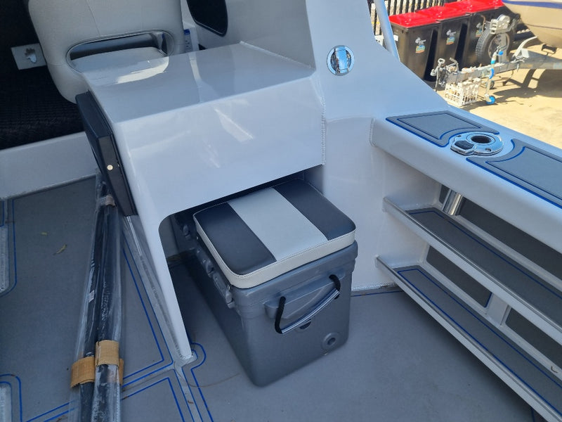 Kingfisher 730 Powercat