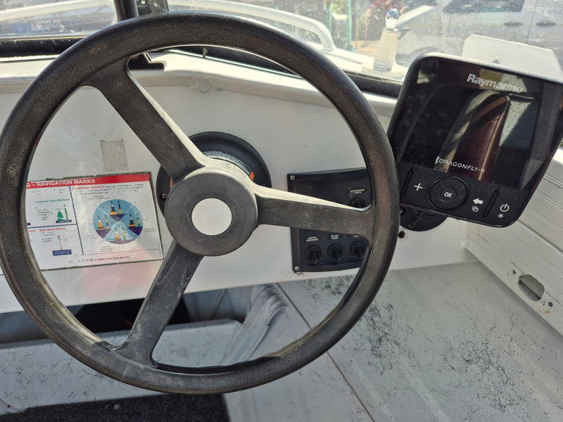 Quintrex 420 Breezeabout