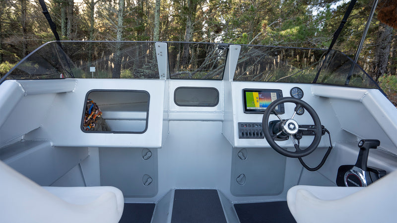 Kingfisher 450 - Centre and Side Console, Cuddy Cab and Tiller