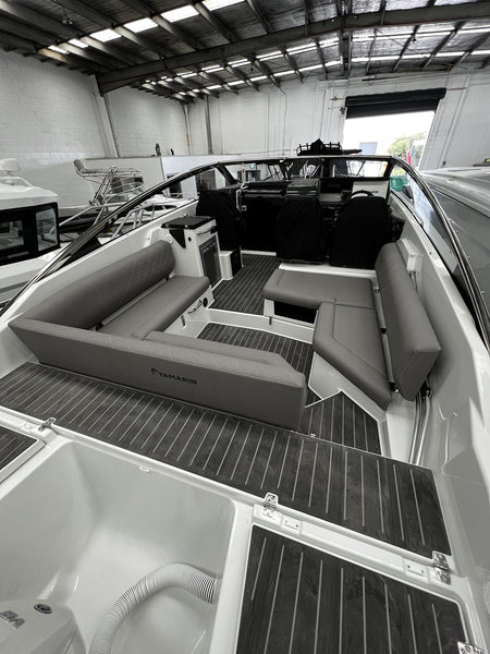 Yamarin 88 DC Day Cruiser