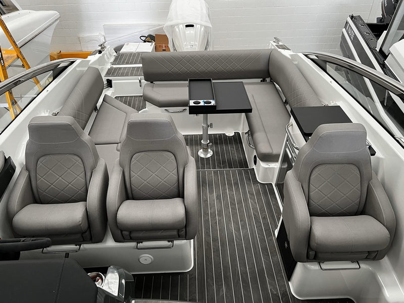 Yamarin 88 DC Day Cruiser