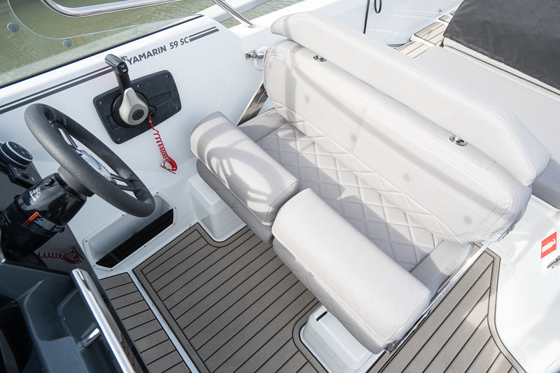 Yamarin 59 Side Console
