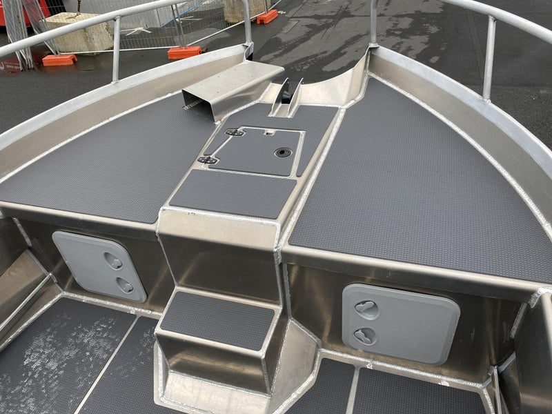 Kingfisher 510 - Centre Console and Cuddy Cab