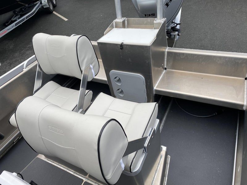 Kingfisher 510 - Centre Console and Cuddy Cab