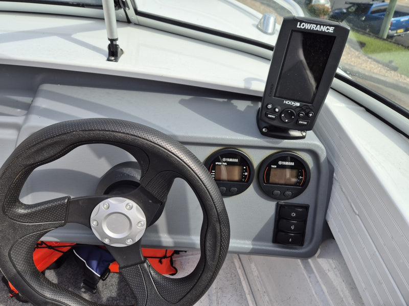 Quintrex 430 Fishabout