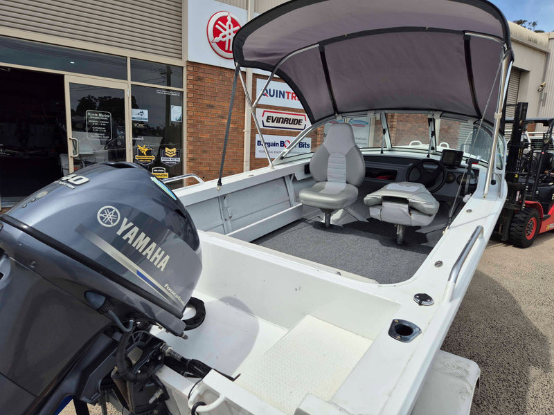 Quintrex 430 Fishabout