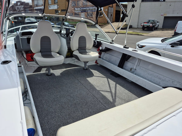 Quintrex 481 Fishabout