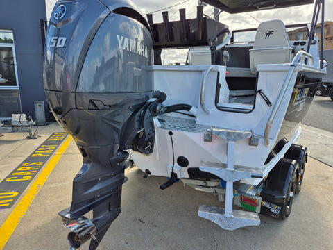 Yellowfin 5800 FHT