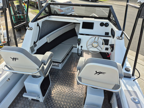 Yellowfin 5800 FHT
