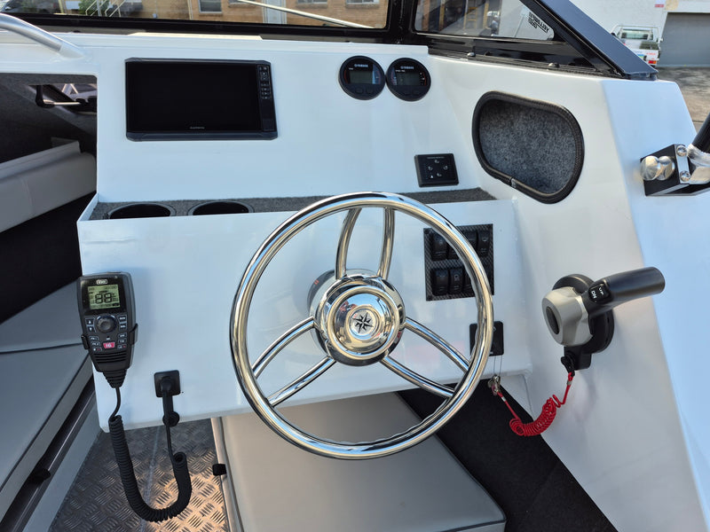 Yellowfin 5800 FHT