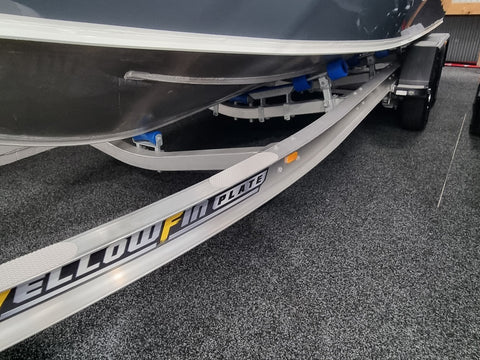 Yellowfin 6500 Centre Console