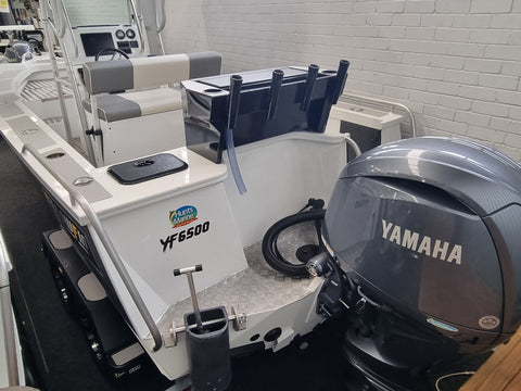 Yellowfin 6500 Centre Console