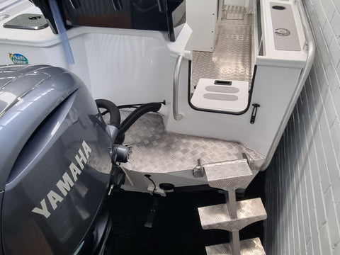 Yellowfin 6500 Centre Console