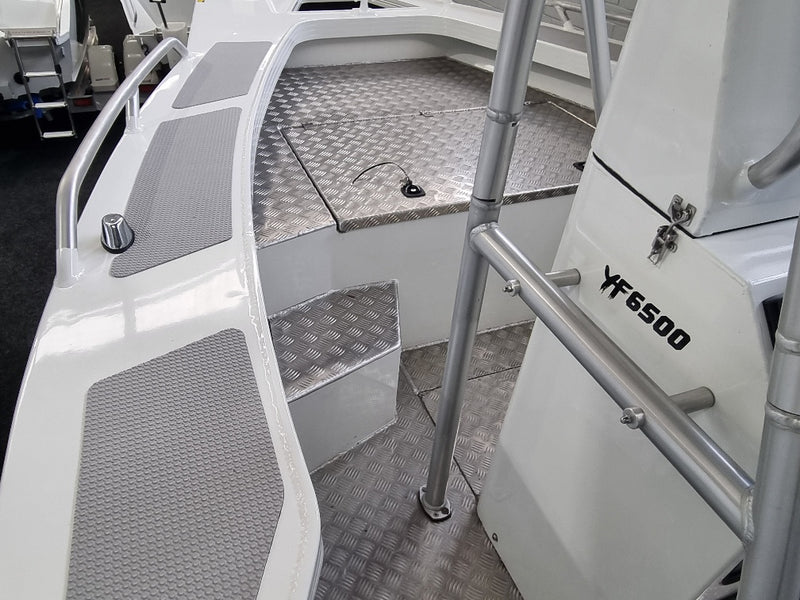 Yellowfin 6500 Centre Console