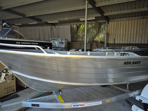 Quintrex 400 Dart