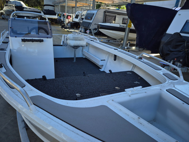Quintrex 440 Renegade SC
