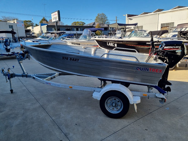 Quintrex 370 Dart