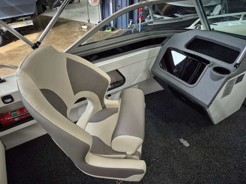 Quintrex 481 Cruiseabout