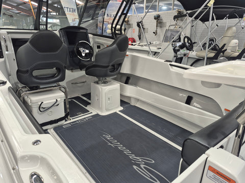 Haines Signature 640 Hard Top