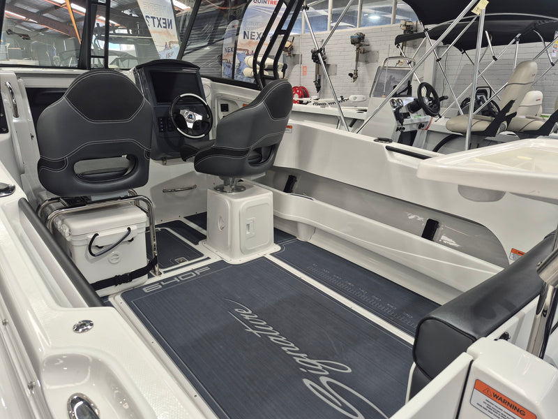 Haines Signature 640 Hard Top