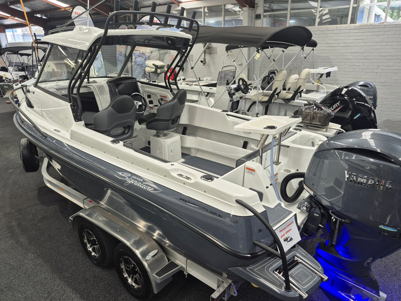 Haines Signature 640 Hard Top