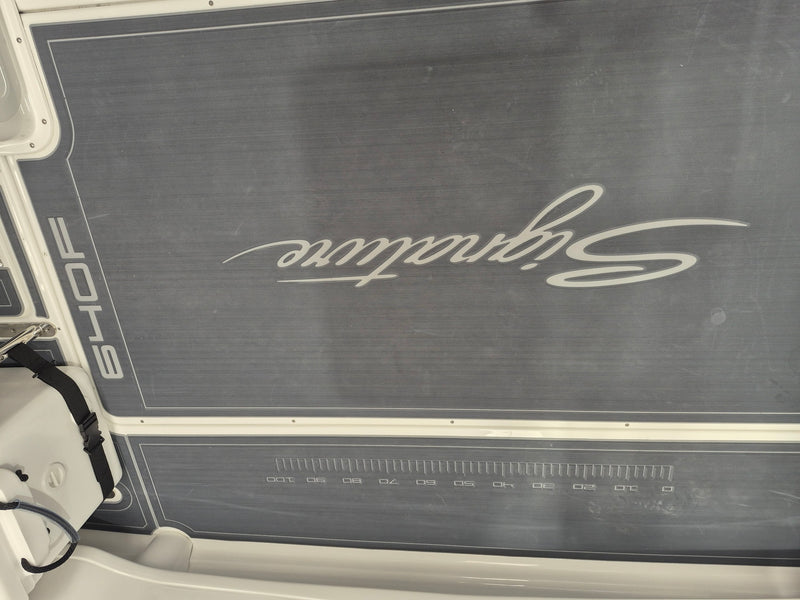 Haines Signature 640 Hard Top