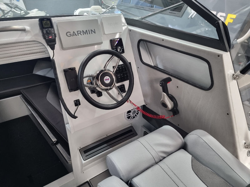 Quintrex 610 Trident Soft Top