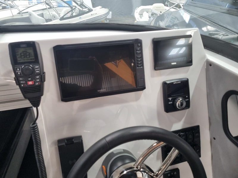 Quintrex 610 Trident Soft Top