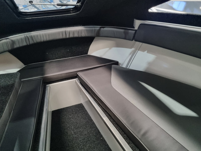 Quintrex 610 Trident Soft Top