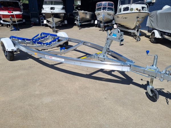 Brand New Unused 4.5m - 5.0m Quintrex Alloy trailer with brakes - Inc rego