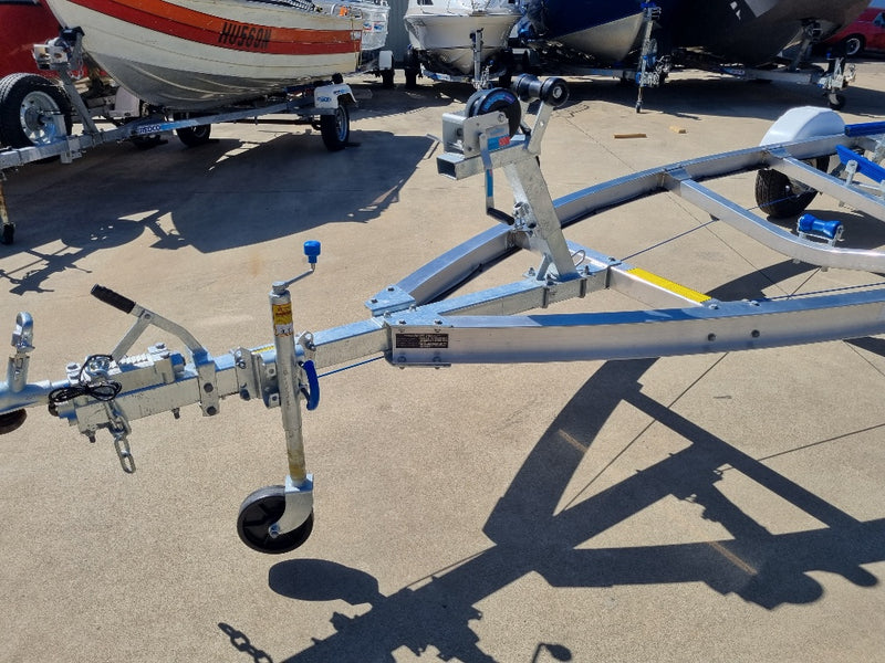 Brand New Unused 4.4m Quintrex Alloy trailer with brakes - Inc rego