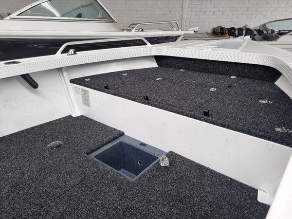 Quintrex 420 Renegade Tiller steer