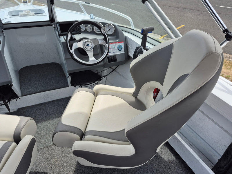 Quintrex 481 Fishabout
