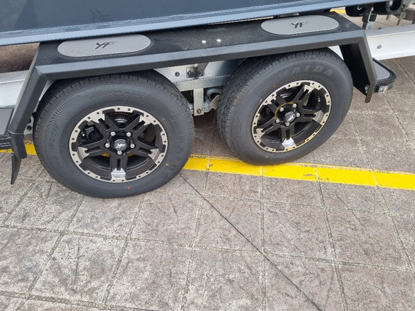 Yellowfin YF-76 Extended Cabin