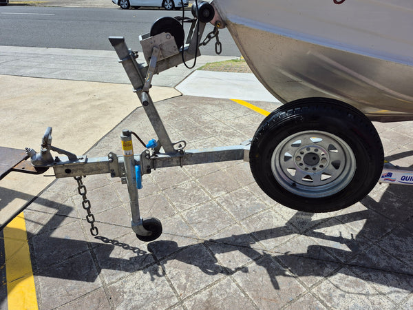 Quintrex 420 Breezeabout