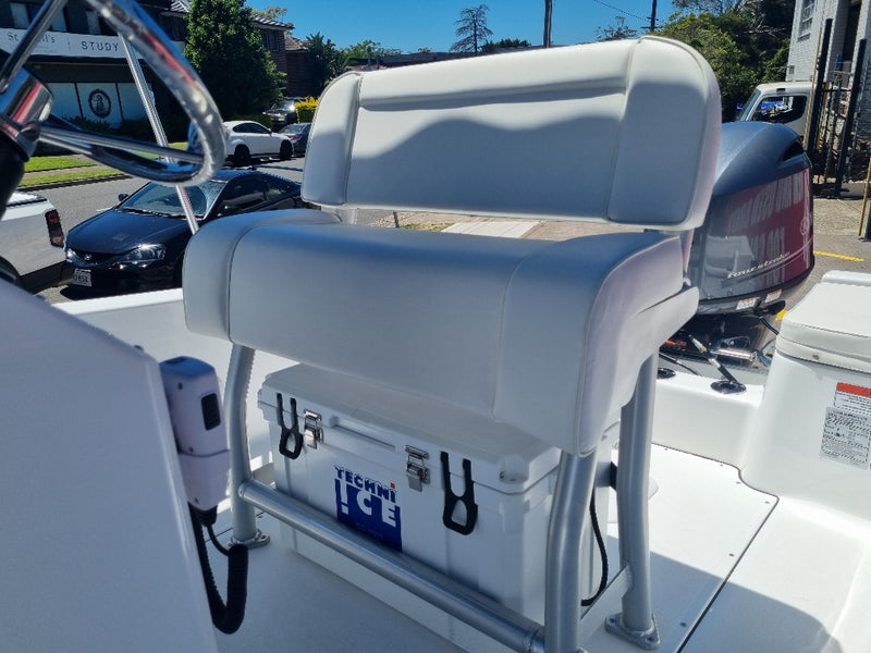 Sportsman 17 Reef Centre Console