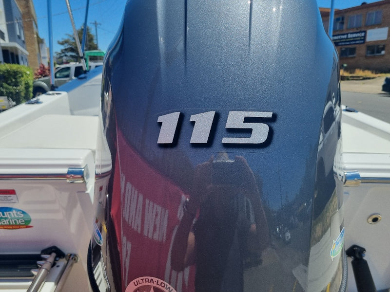 Sportsman 17 Reef Centre Console