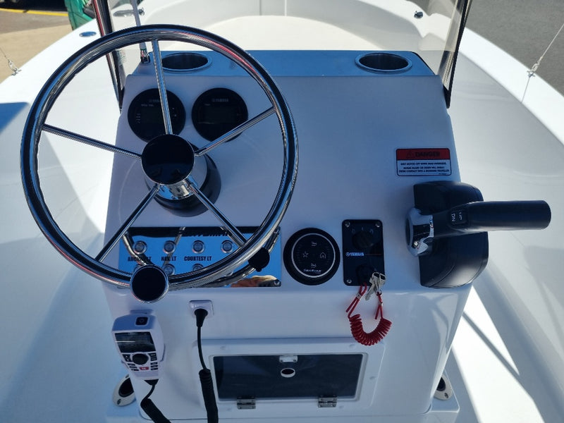 Sportsman 17 Reef Centre Console