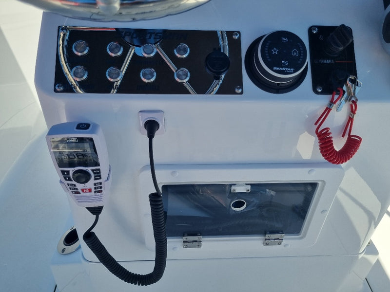 Sportsman 17 Reef Centre Console