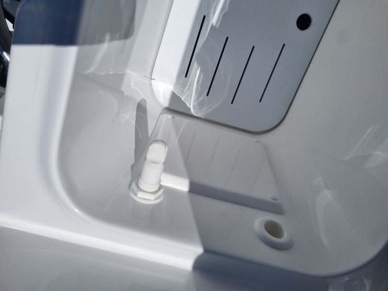 Sportsman 17 Reef Centre Console