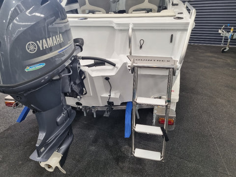 Quintrex 430 Fishabout