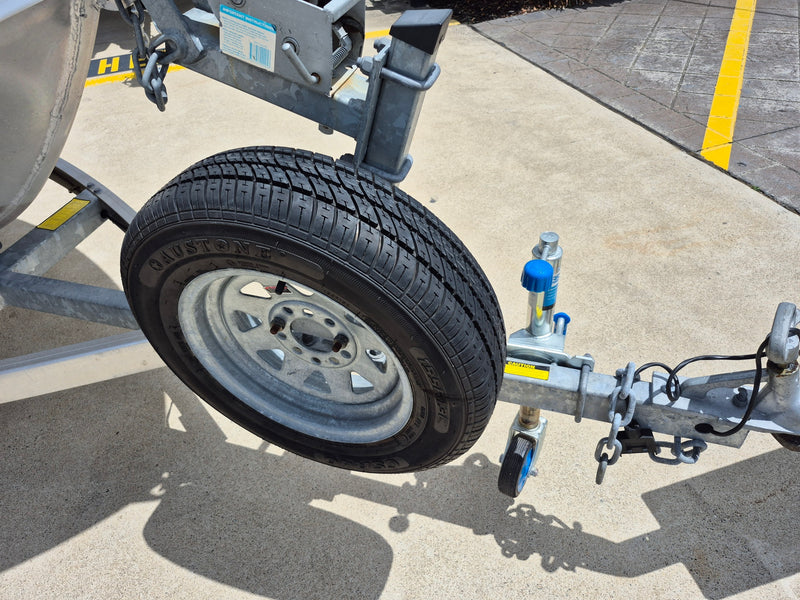 Quintrex 430 Fishabout