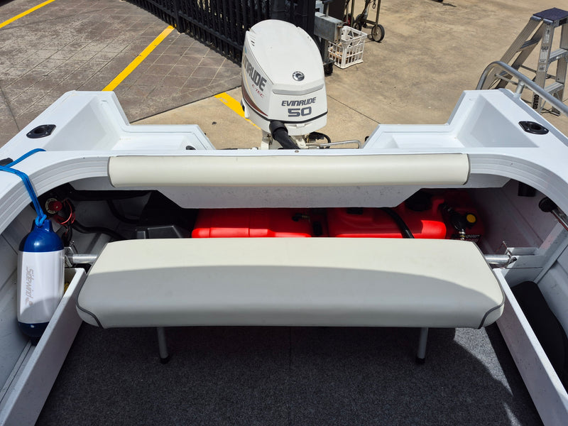 Quintrex 430 Fishabout