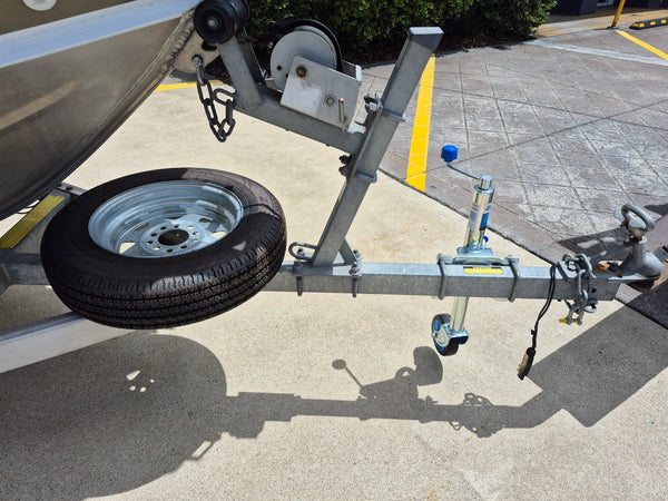 Quintrex 420 Renegade SC