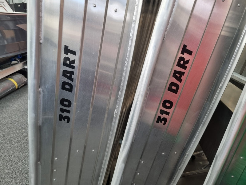 Quintrex 310 Dart