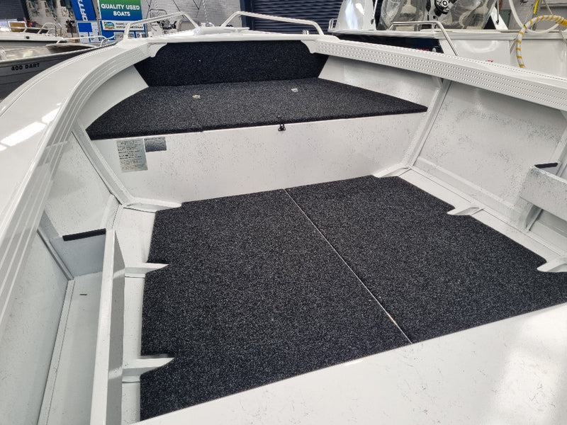 Quintrex 420 Busta with 40HP Yamaha