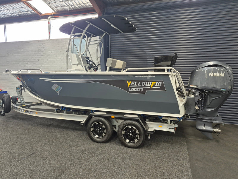 Yellowfin 6500 Centre Console - DEMO / DISPLAY CLEARANCE SPECIAL