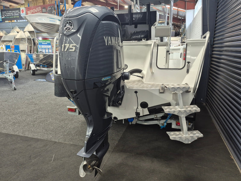 Yellowfin 6500 Centre Console - DEMO / DISPLAY CLEARANCE SPECIAL