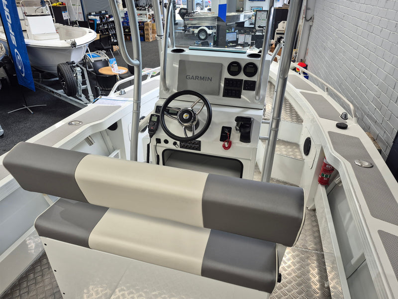Yellowfin 6500 Centre Console - DEMO / DISPLAY CLEARANCE SPECIAL